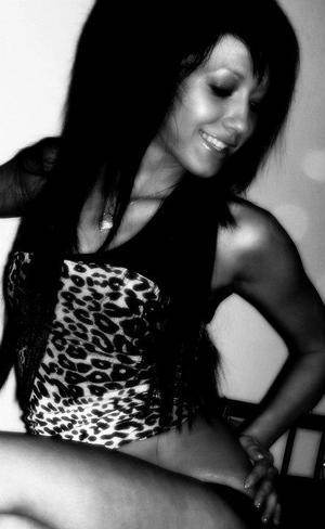 Local profile photo of Zaria, 24, in California