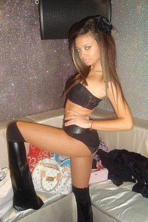 Tiana (21) in Quebec | Casual Dating with Older Men