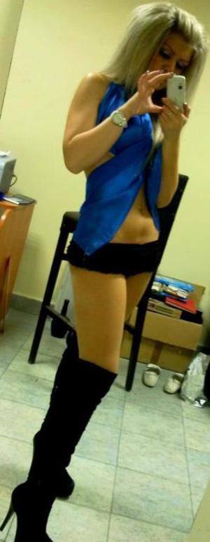 Ashely (21) from Newfoundland And Labrador | Private Casual Meetup Profile