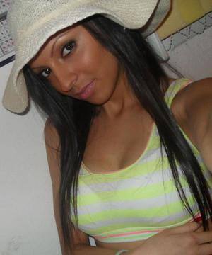 Meet Mia (19) from Ontario | Explicit Casual Dating