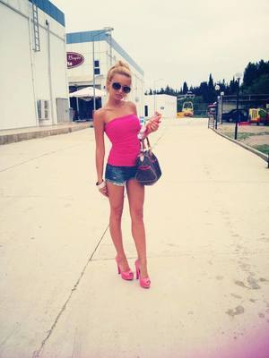 Meet India (27) from Minnesota | Explicit Casual Dating
