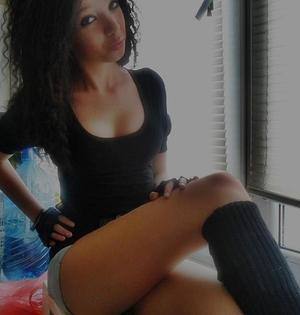 Meet Evelin (18) from Maryland | Explicit Casual Dating
