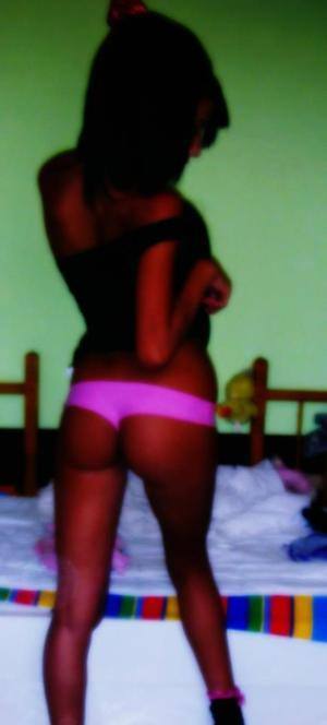 Meet Camille (28) from Alberta | Explicit Casual Dating