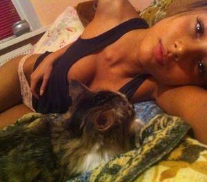 Meet Ashlynn (21) from Ontario | Explicit Casual Dating