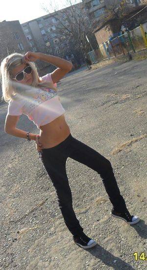 Amelie, 21, Quebec | No-Nonsense Hookup Profile