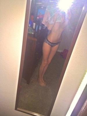 Meet Melinda (27) from District Of Columbia | Explicit Casual Dating