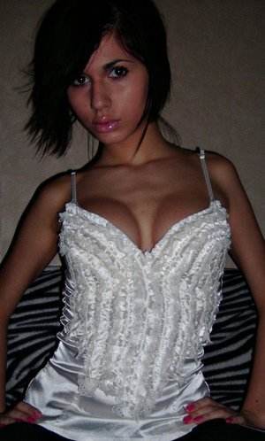 Photo of Gloria (27), adult profile in Beaverton, OR