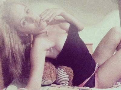 Meet Emma (24) from North Carolina | Explicit Casual Dating