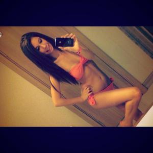 Lashell from Alaska is looking for adult webcam chat