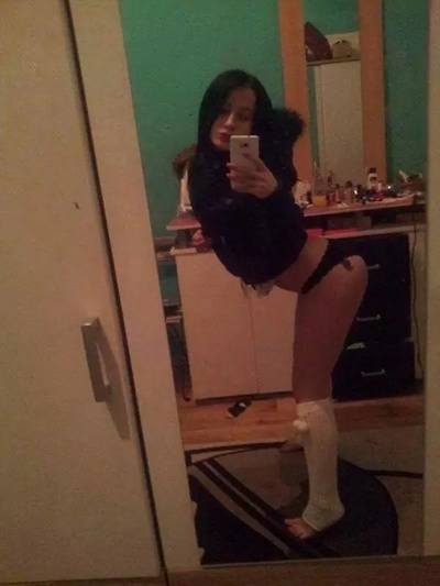Kristle from Arizona is looking for adult webcam chat