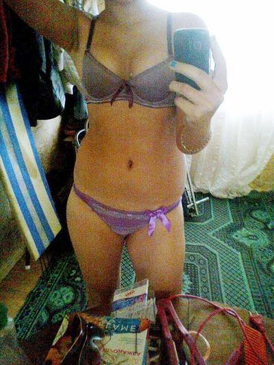 Reva from Michigan is looking for adult webcam chat