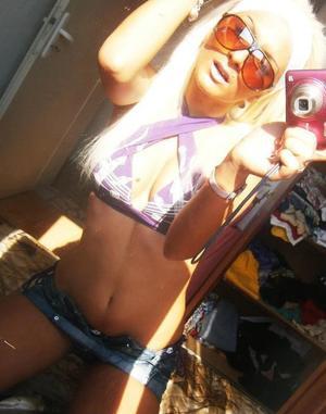 Idella from South Carolina is looking for adult webcam chat