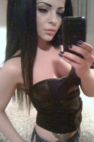 Eugenie is a cheater looking for a guy like you!
