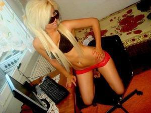 Shenita from Indiana is looking for adult webcam chat