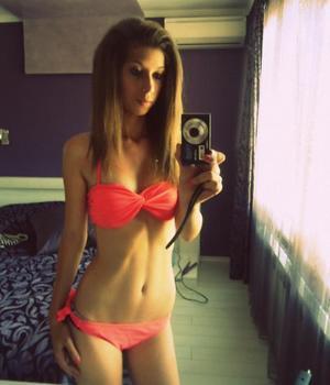 Suzan from West Virginia is looking for adult webcam chat