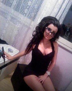 Ember from Colorado is looking for adult webcam chat